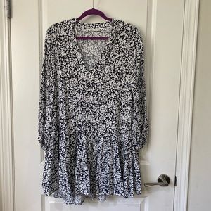 Black and white short dress